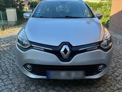 Silber Gebraucht 2015 Renault Clio GrandTour Kombi | 4.000 € (Superpreis)