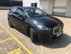 Schwarz Gebraucht 2023 BMW 223 Active Tourer M Sport Van / Kleinbus | 33.880 €