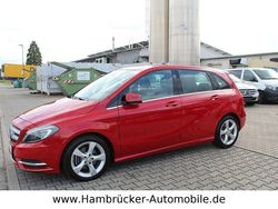 Rot Gebraucht 2013 Mercedes B200 Van / Kleinbus | 12.990 € (Fairer Preis)