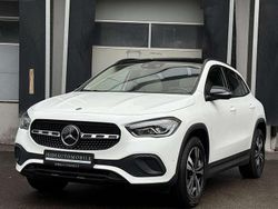 Polarweiã Gebraucht 2022 Mercedes GLA200 Night SUV | 34.800 € (Fairer Preis)
