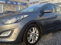 Grau Gebraucht 2014 Hyundai i30 Kombi | 6.950 € (Fairer Preis)