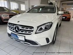 Weiss Gebraucht 2017 Mercedes GLA200 SUV | 25.048 €