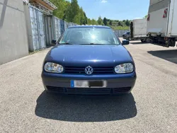 Blau Gebraucht 2001 VW Golf IV Kleinwagen | 2.500 € (Fairer Preis)