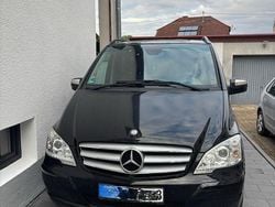 Schwarz Gebraucht 2011 Mercedes Viano Edition Van / Kleinbus | 15.990 € (Superpreis)