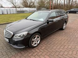 Schwarz Gebraucht 2015 Mercedes E250 Kombi | 12.400 € (Fairer Preis)