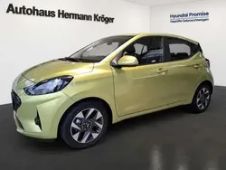 Gelb (lucid lime) Neu 2024 Hyundai i10 Trend Kleinwagen | 17.489 € (Fairer Preis)