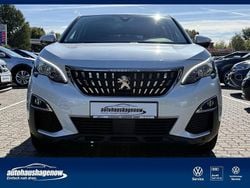 Weiß Gebraucht 2018 Peugeot 3008 Active SUV | 14.900 € (Guter Preis)