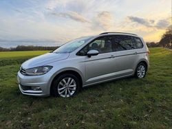 Silber Gebraucht 2015 VW Touran Comfortline Van / Kleinbus | 11.999 € (Guter Preis)