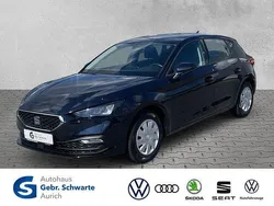 Blau Gebraucht 2022 Seat Leon Reference Limousine | 18.590 € (Guter Preis)
