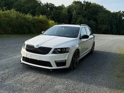 Weiß Gebraucht 2016 Skoda Octavia RS Kombi | 15.000 € (Fairer Preis)