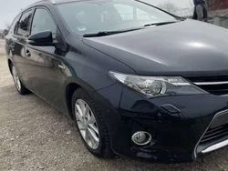 Gebraucht 2014 Toyota Auris Hybrid Life Kombi | 10.500 € (Teuer)