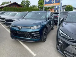 Nightshade blue metallic Neu 2025 VW Tayron R-line SUV | 57.445 € (Superpreis)