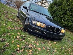 Blau Gebraucht 1999 BMW 323 Sport Line Limousine | 1.390 € (Superpreis)