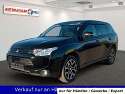 Schwarz Gebraucht 2015 Mitsubishi Outlander Classic Collection SUV | 9.199 € (Fairer Preis)