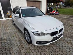 Weiß Gebraucht 2018 BMW 320 Sport Line Kombi | 10.800 €