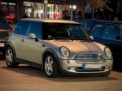 Grau Gebraucht 2004 Mini ONE Kleinwagen | 1.990 € (Fairer Preis)