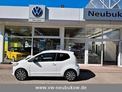 Weiß Gebraucht 2021 VW up! Active Kleinwagen | 11.880 € (Fairer Preis)