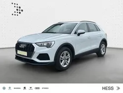Gletscherweiß metallic Gebraucht 2023 Audi Q3 Basis SUV | 34.945 € (Fairer Preis)