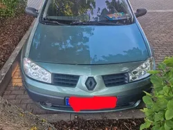 Grün Gebraucht 2004 Renault Mégane GrandTour Authentique Kombi | 800 € (Guter Preis)