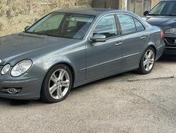 Grau Gebraucht 2006 Mercedes E280 Limousine | 4.500 € (Fairer Preis)