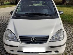 Weiß Gebraucht 1999 Mercedes A140 Kleinwagen | 300 € (Superpreis)