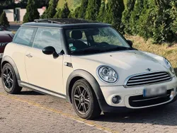 Weiß Gebraucht 2012 Mini Cooper D Kleinwagen | 9.000 €