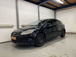 Schwarz Gebraucht 2014 Ford Focus Trend Limousine | 4.700 € (Fairer Preis)