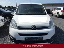 Weiß Gebraucht 2017 Citroën Berlingo SELECTION Van / Kleinbus | 4.950 € (Superpreis)
