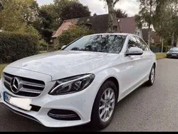 Weiß Gebraucht 2014 Mercedes C180 Limousine | 17.800 € (Etwas zu teuer)