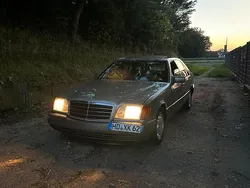 Grau Gebraucht 1991 Mercedes E300 Limousine | 4.500 €