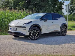Grau Gebraucht 2024 Zeekr X Privilege AWD SUV | 39.999 €