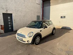 Weiß Gebraucht 2009 Mini Cooper Coupé Coupé | 4.500 € (Fairer Preis)