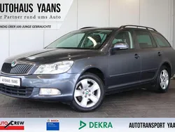 Grau Gebraucht 2012 Skoda Octavia Elegance Kombi | 6.889 € (Guter Preis)