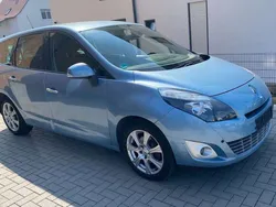 Blau Gebraucht 2011 Renault Grand Scénic III Dynamique Van / Kleinbus | 7.950 € (Fairer Preis)