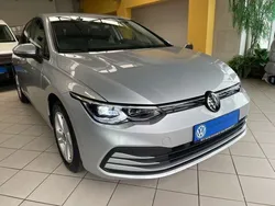 Reflexsilber metallic Gebraucht 2022 VW Golf VIII Life Limousine | 18.900 € (Fairer Preis)