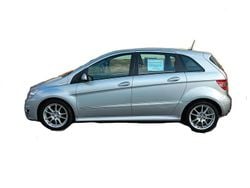 Silber Gebraucht 2011 Mercedes B180 Van / Kleinbus | 5.500 € (Guter Preis)