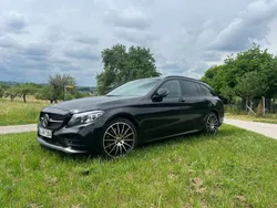 Schwarz Gebraucht 2018 Mercedes C300 AMG line Kombi | 20.500 € (Teuer)