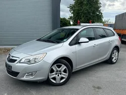 Silber Gebraucht 2011 Opel Astra Design Edition Kombi | 2.900 € (Fairer Preis)