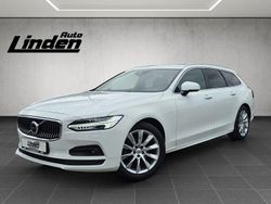 Weiß Gebraucht 2021 Volvo V90 Momentum Kombi | 25.970 €