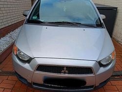 Silber Gebraucht 2011 Mitsubishi Colt Limousine | 3.800 € (Etwas zu teuer)