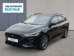 Obsidianschwarz metallic Gebraucht 2024 Ford Focus ST-Line Kombi | 23.850 € (Guter Preis)