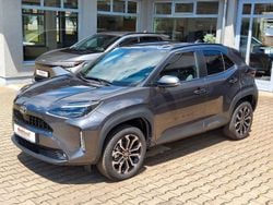 Grau Neu 2025 Toyota Yaris Cross Team SUV | 27.850 € (Guter Preis)