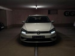 Weiß Gebraucht 2019 VW Golf VII Trendline Kleinwagen | 14.500 € (Guter Preis)