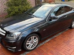 Schwarz Gebraucht 2011 Mercedes C220 Sport Coupé | 11.200 € (Fairer Preis)