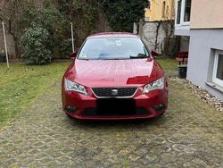 Rot Gebraucht 2014 Seat Leon Style Limousine | 8.000 € (Fairer Preis)