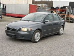 Grau Gebraucht 2005 Volvo S40 Summum Limousine | 2.200 € (Superpreis)