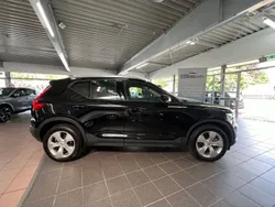 Onyx black / metallic Gebraucht 2020 Volvo XC40 Momentum SUV | 28.999 € (Guter Preis)