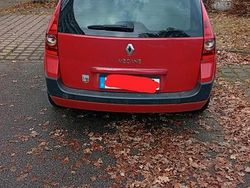 Rot Gebraucht 2005 Renault Mégane GrandTour Kombi | 2.200 € (Teuer)