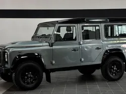 Grau Gebraucht 2016 Land Rover Defender SUV | 54.900 € (Etwas zu teuer)