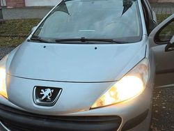 Grau Gebraucht 2006 Peugeot 207 Kleinwagen | 1.250 € (Fairer Preis)